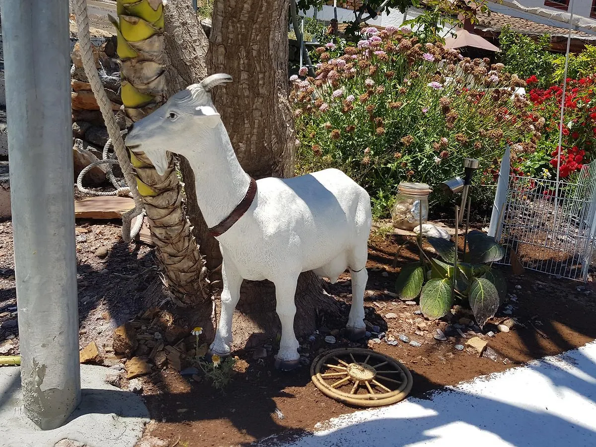 Las Tres Patas Complejo Rural Enix 3*,  Испания